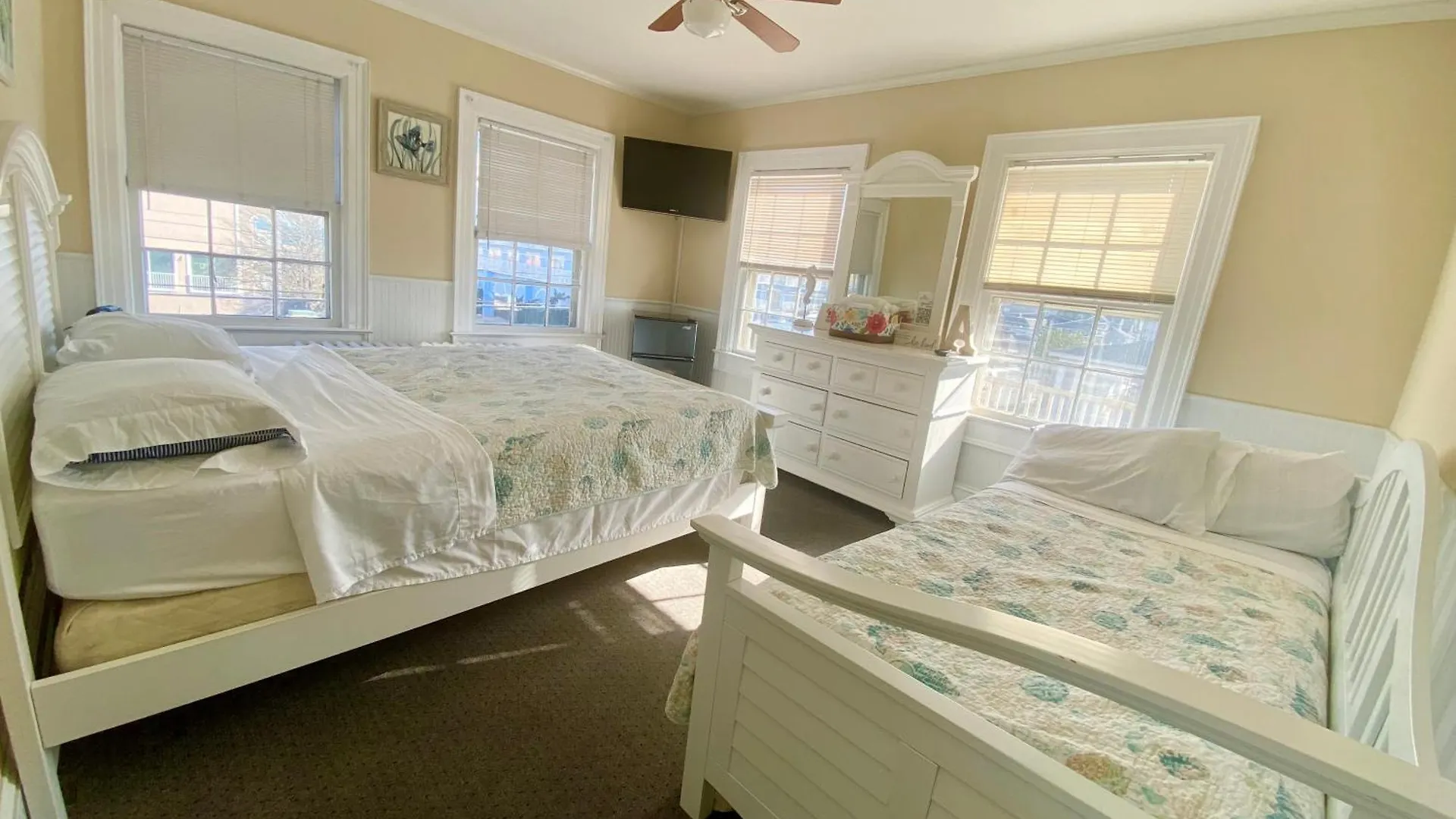 Atlantic House Bed & Breakfast Ocean City