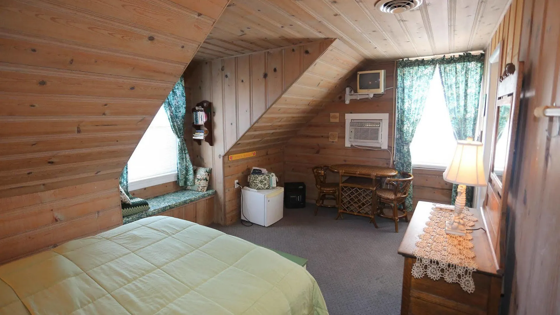 Atlantic House Bed & Breakfast Ocean City