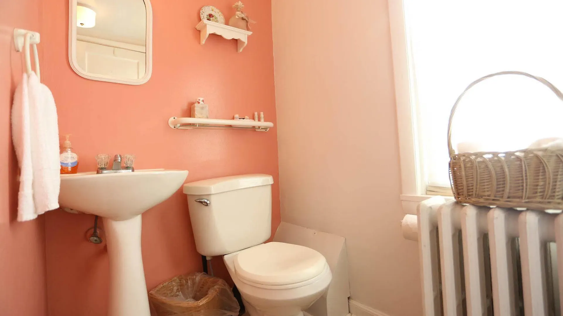Atlantic House Bed & Breakfast Ocean City